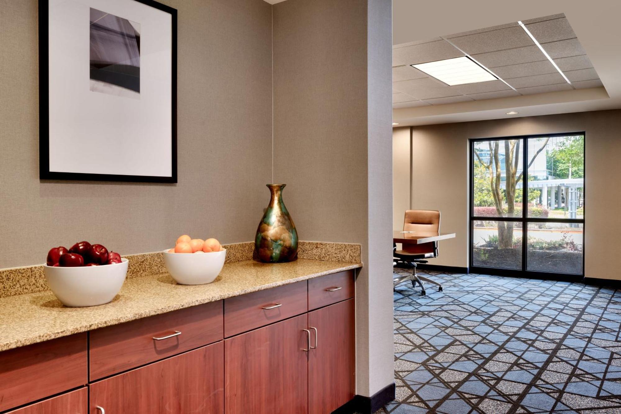 Courtyard By Marriott Houston Nasa Clear Hotel