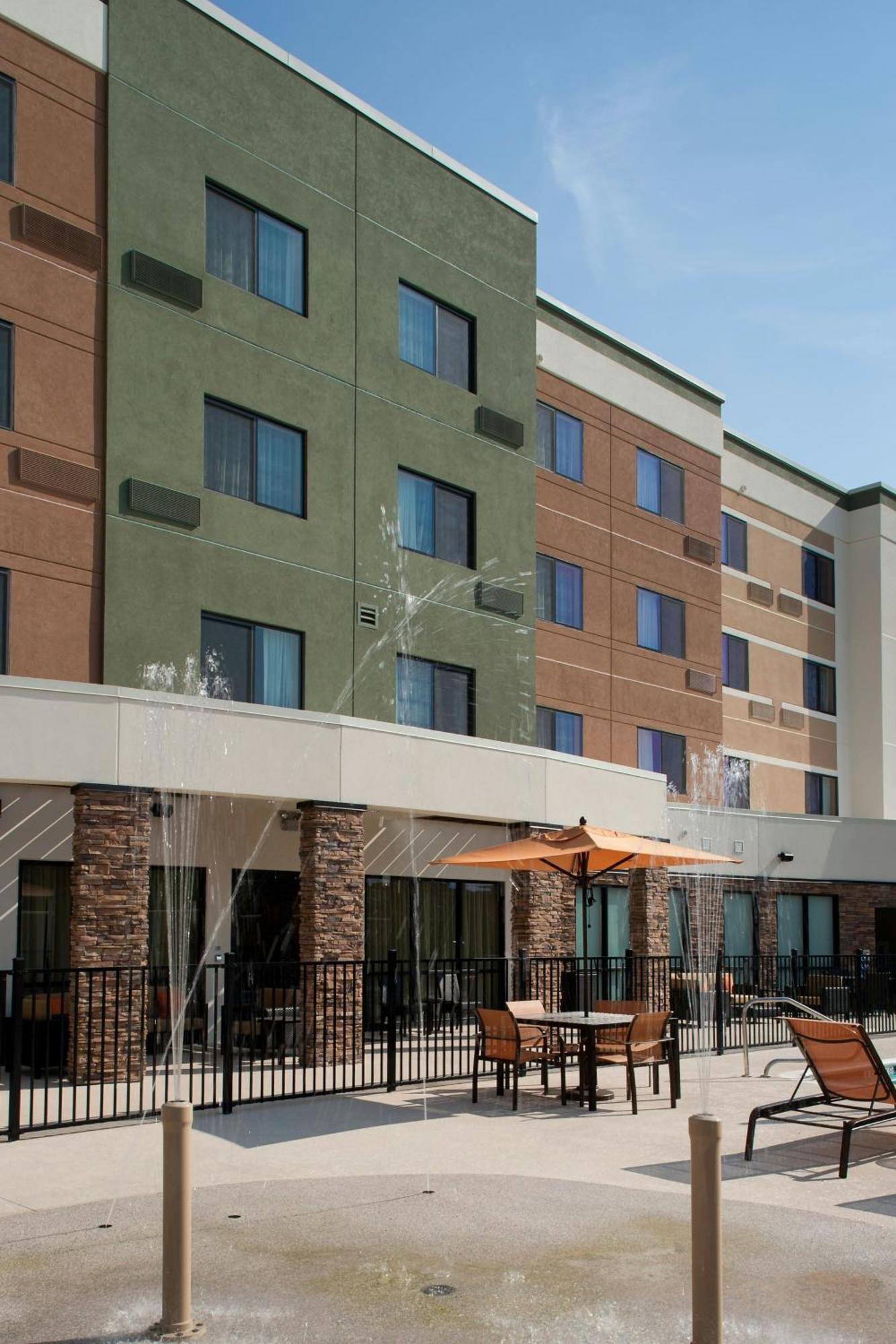 Courtyard By Marriott Houston Nasa Clear