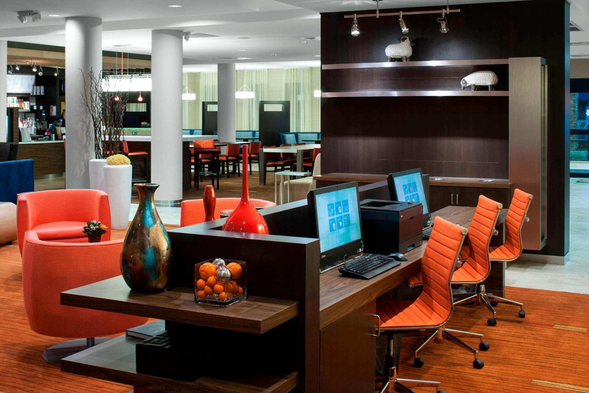 Courtyard By Marriott Houston Nasa Clear