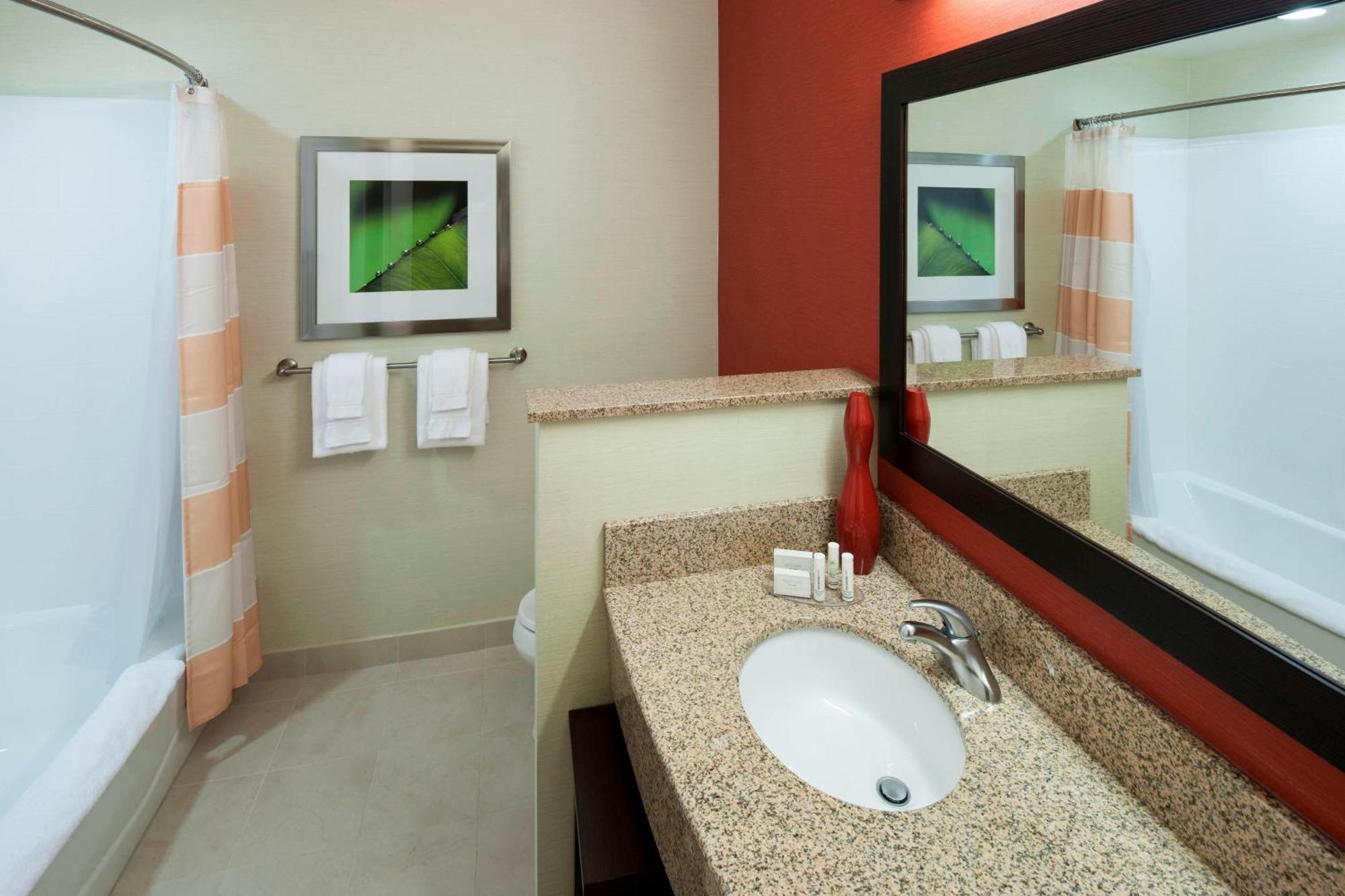 Courtyard By Marriott Houston Nasa Clear Hotel Webster