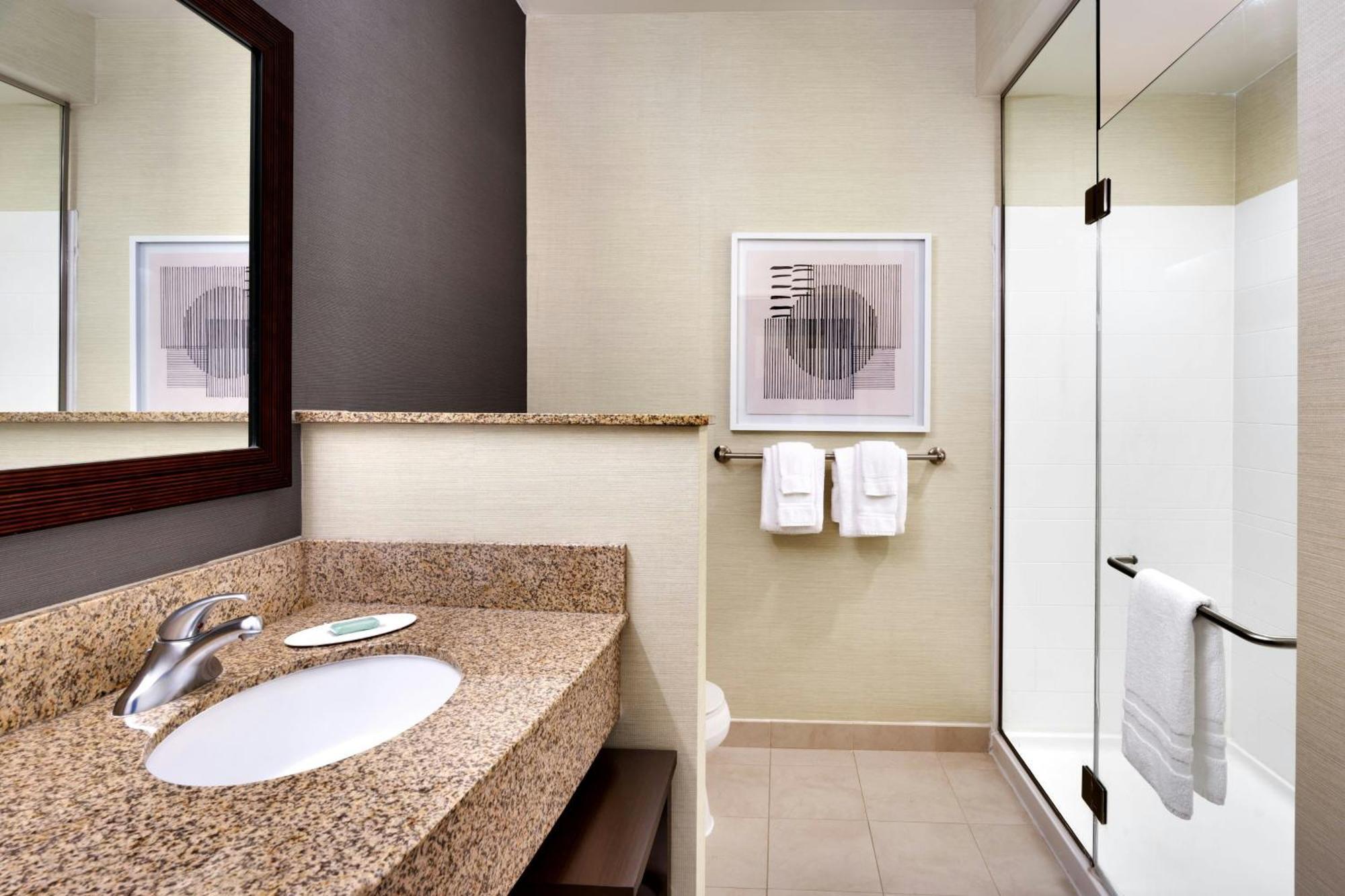 Hotel Courtyard By Marriott Houston Nasa Clear Webster